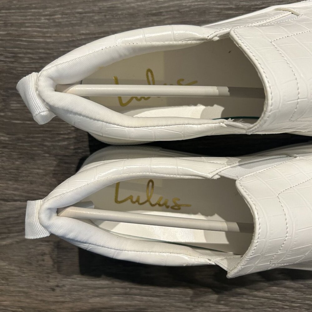 NEW Lulus Size 7.5 Cassay White Crocodile Embossed Platform Slip On Sneakers - Picture 8 of 9